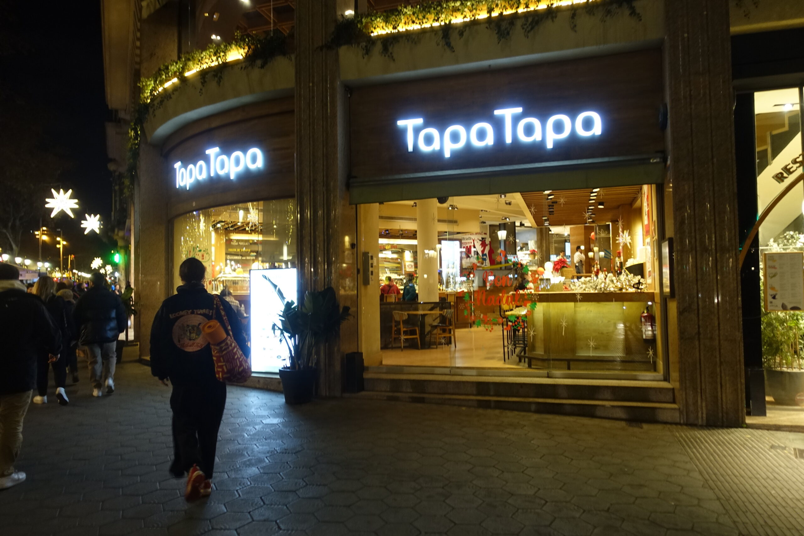 バルセロナのバルで晩御飯を食べるならここがおすすめ、TAPATAPA