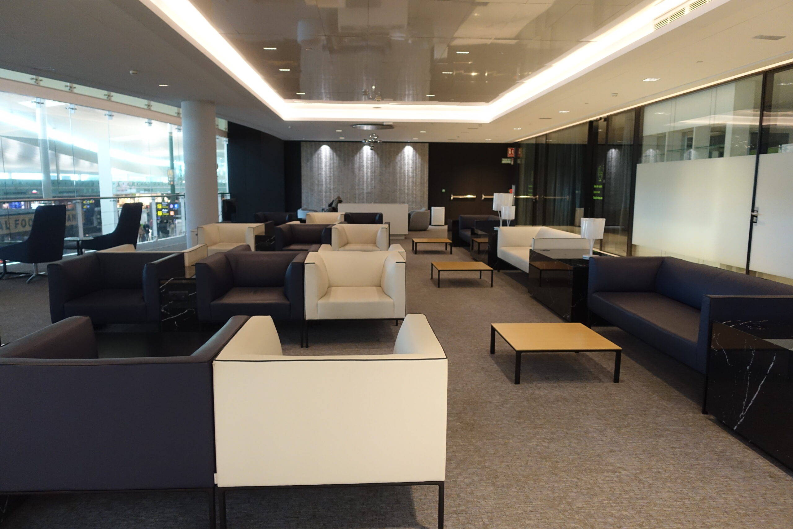 バルセロナ空港にあるSala VIP Joan Miro ラウンジ