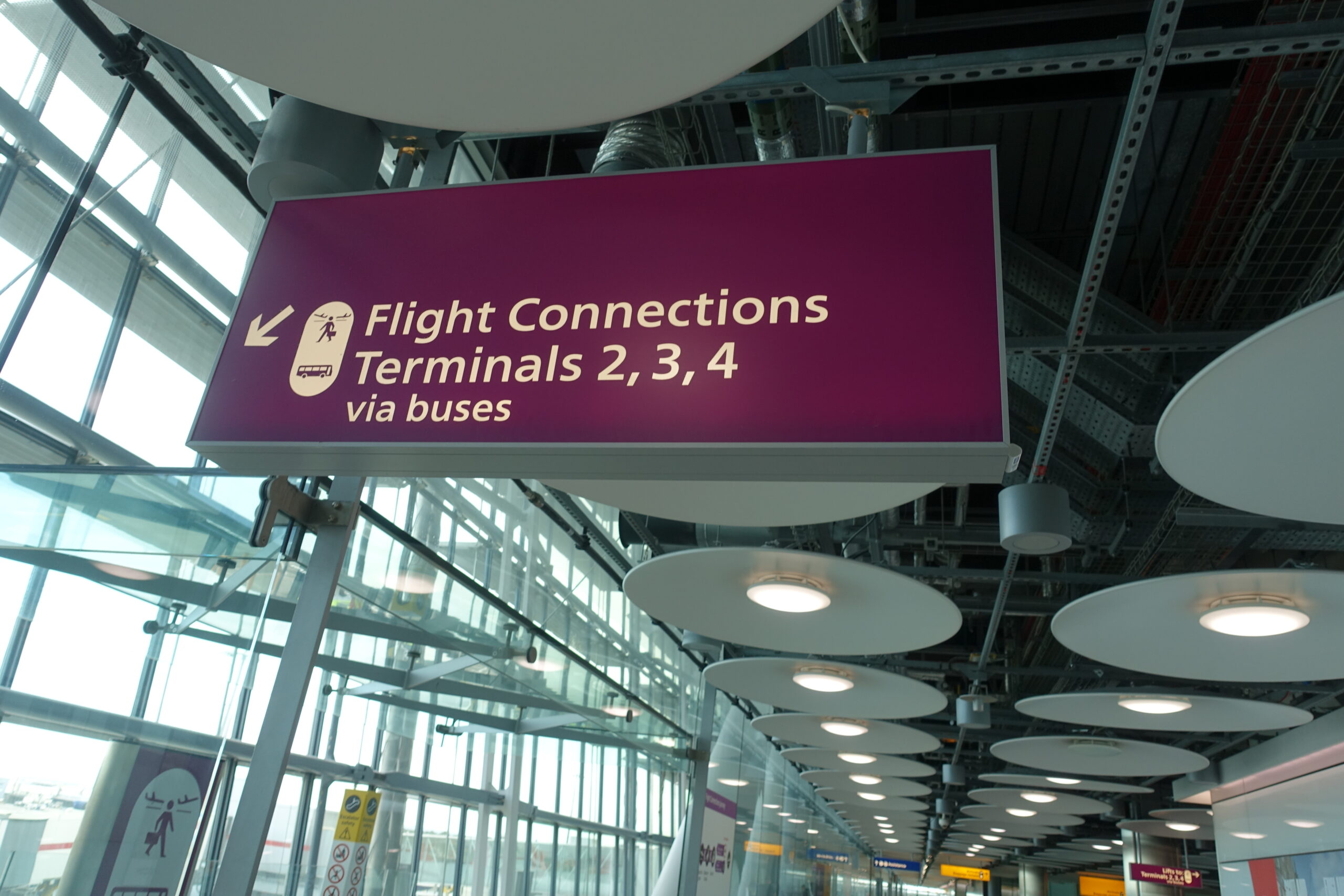 ロンドン・ヒースロー空港　ターミナル5からターミナル２への乗継方法