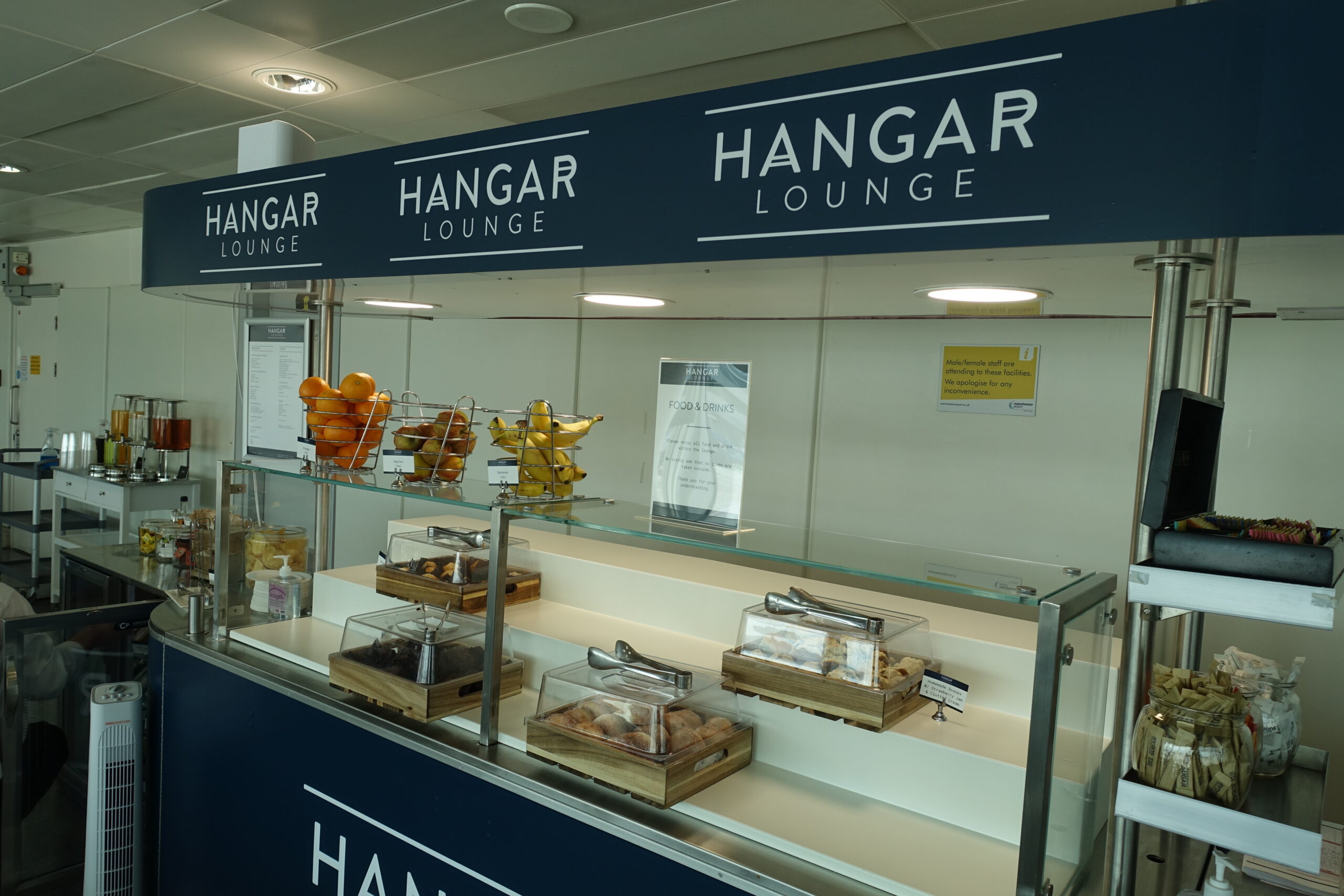 マンチェスター空港　HANGAR LOUNGE BA指定ラウンジ