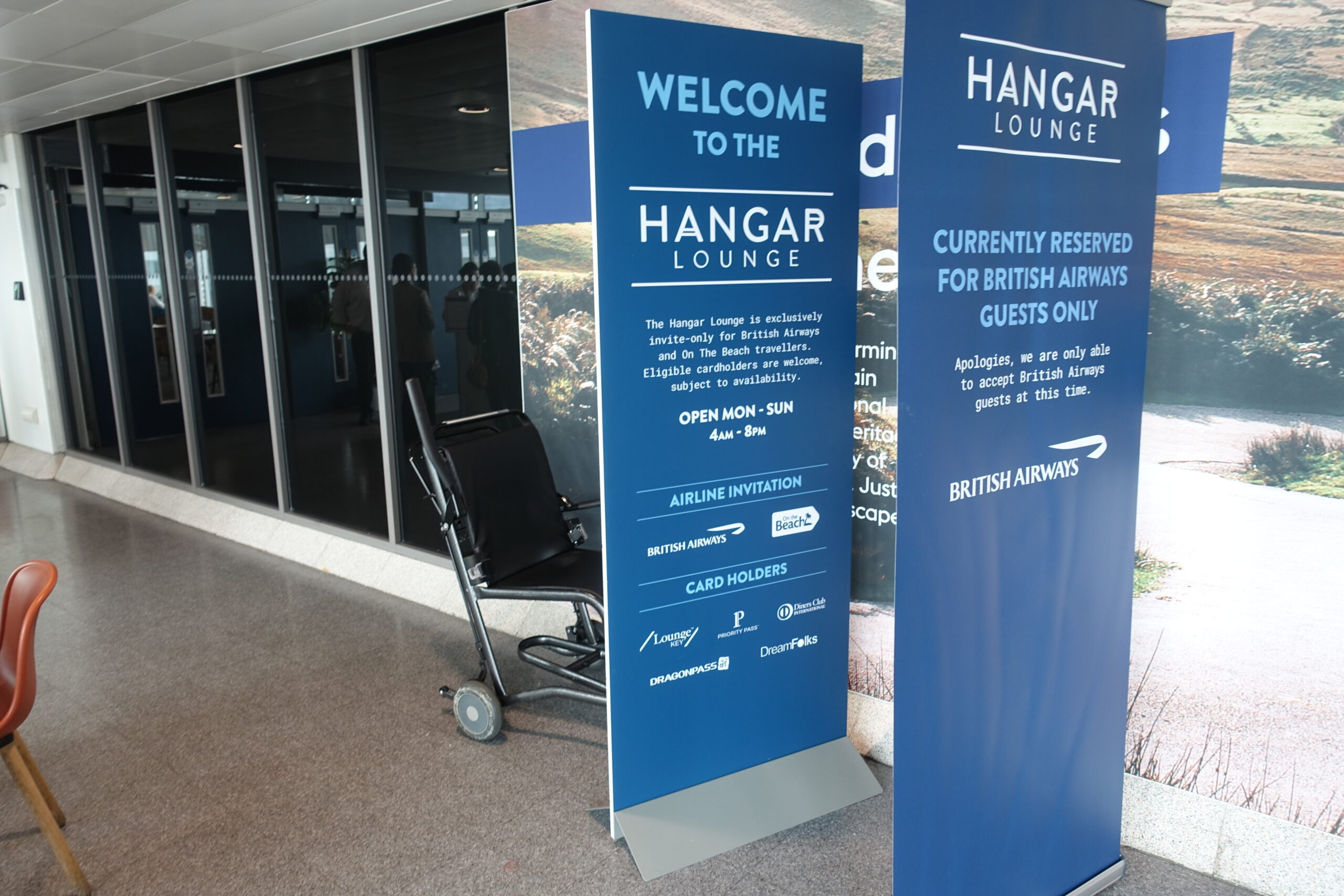 マンチェスター空港　HANGAR LOUNGE BA指定ラウンジ