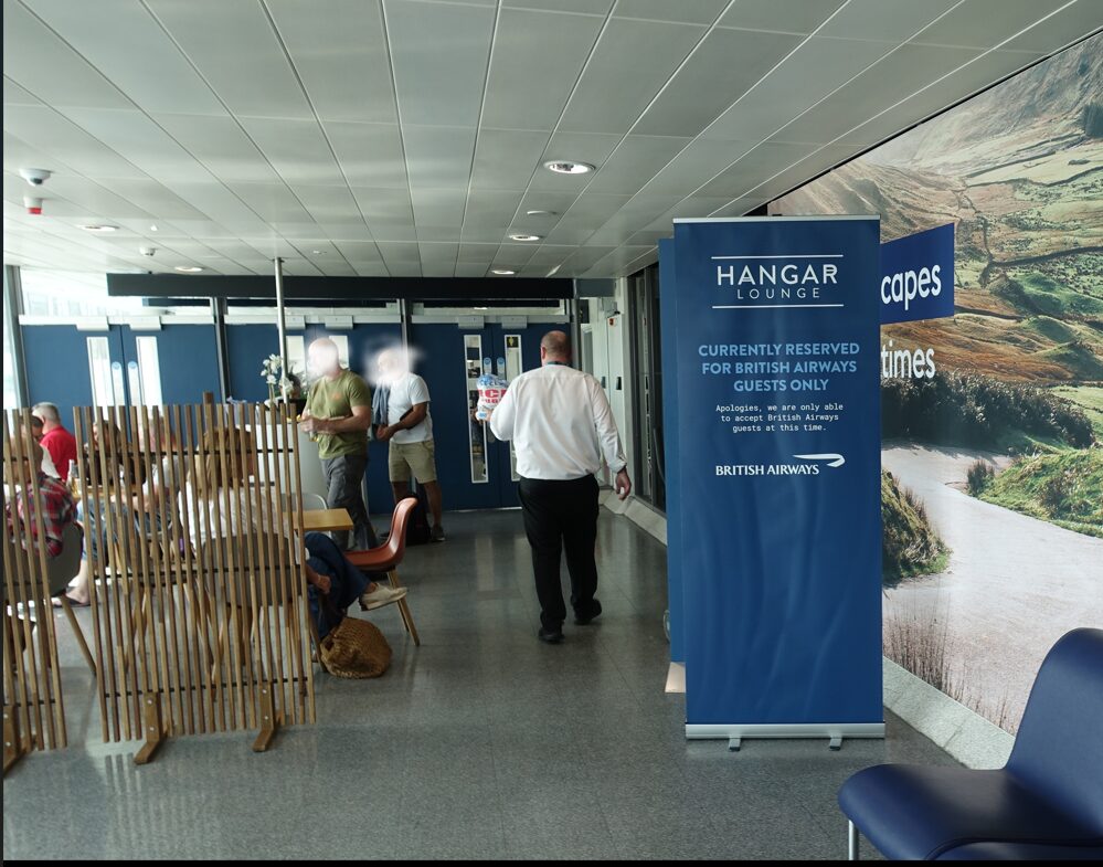 マンチェスター空港　HANGAR LOUNGE BA指定ラウンジ