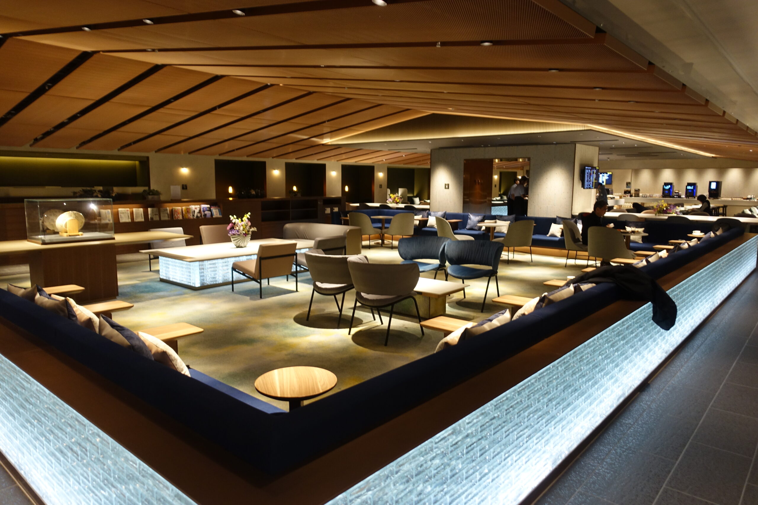 関空国際空港、国際線ラウンジ KIX Lounge KANASAI