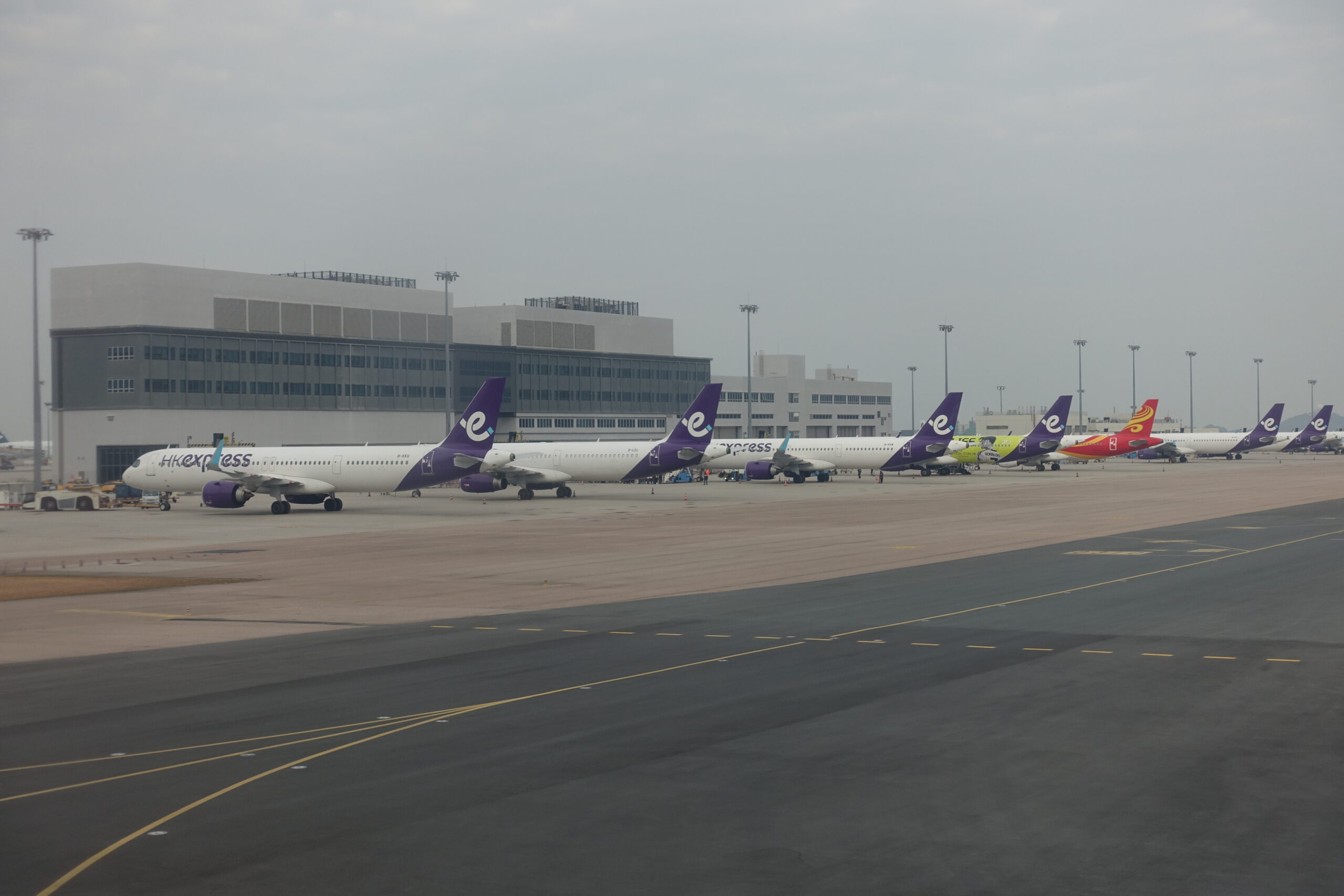 香港国際空港　乗り継ぎ方法とその注意点