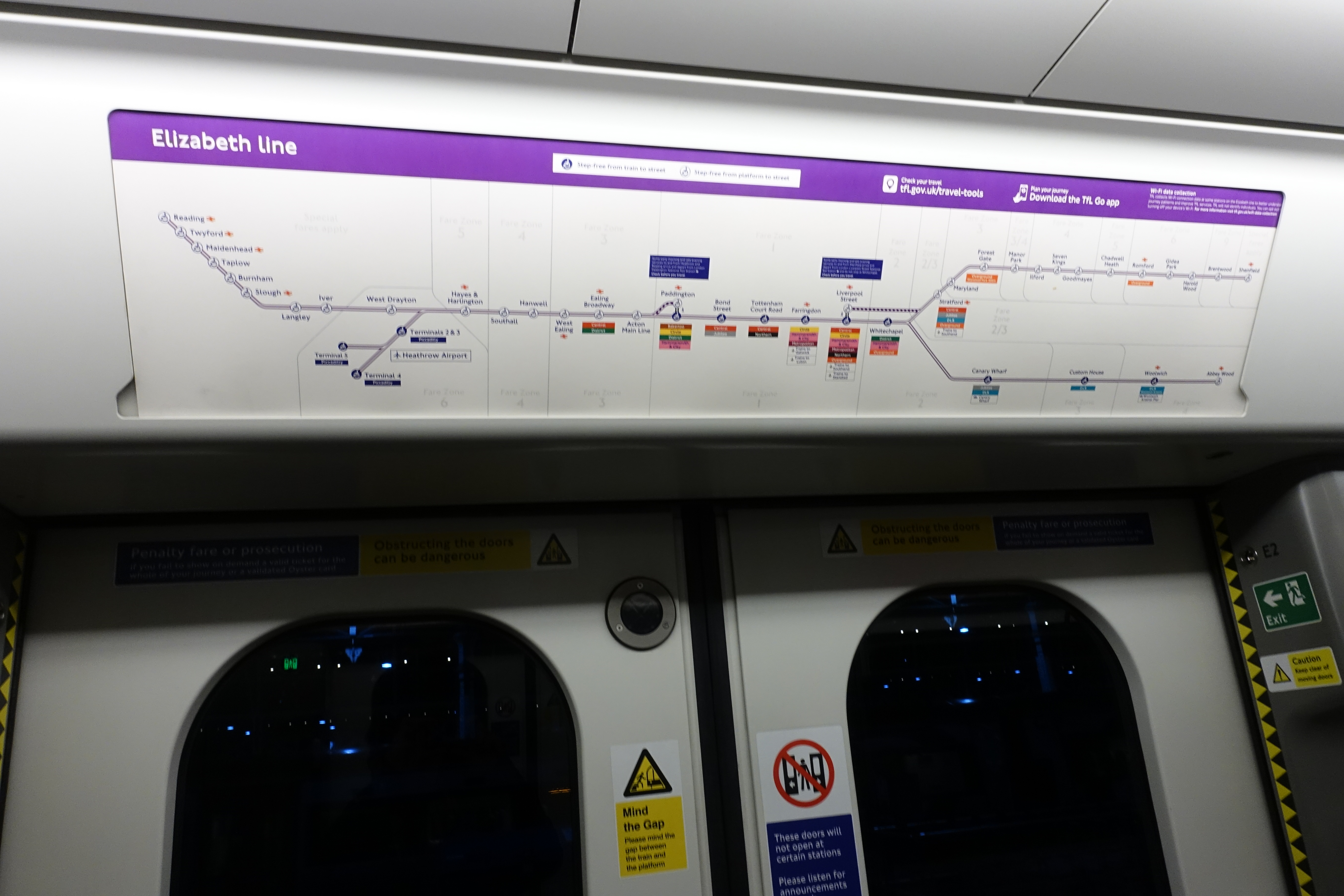 ロンドン・ヒースロー空港からロンドン市内、アクセス方法、詳細比較。