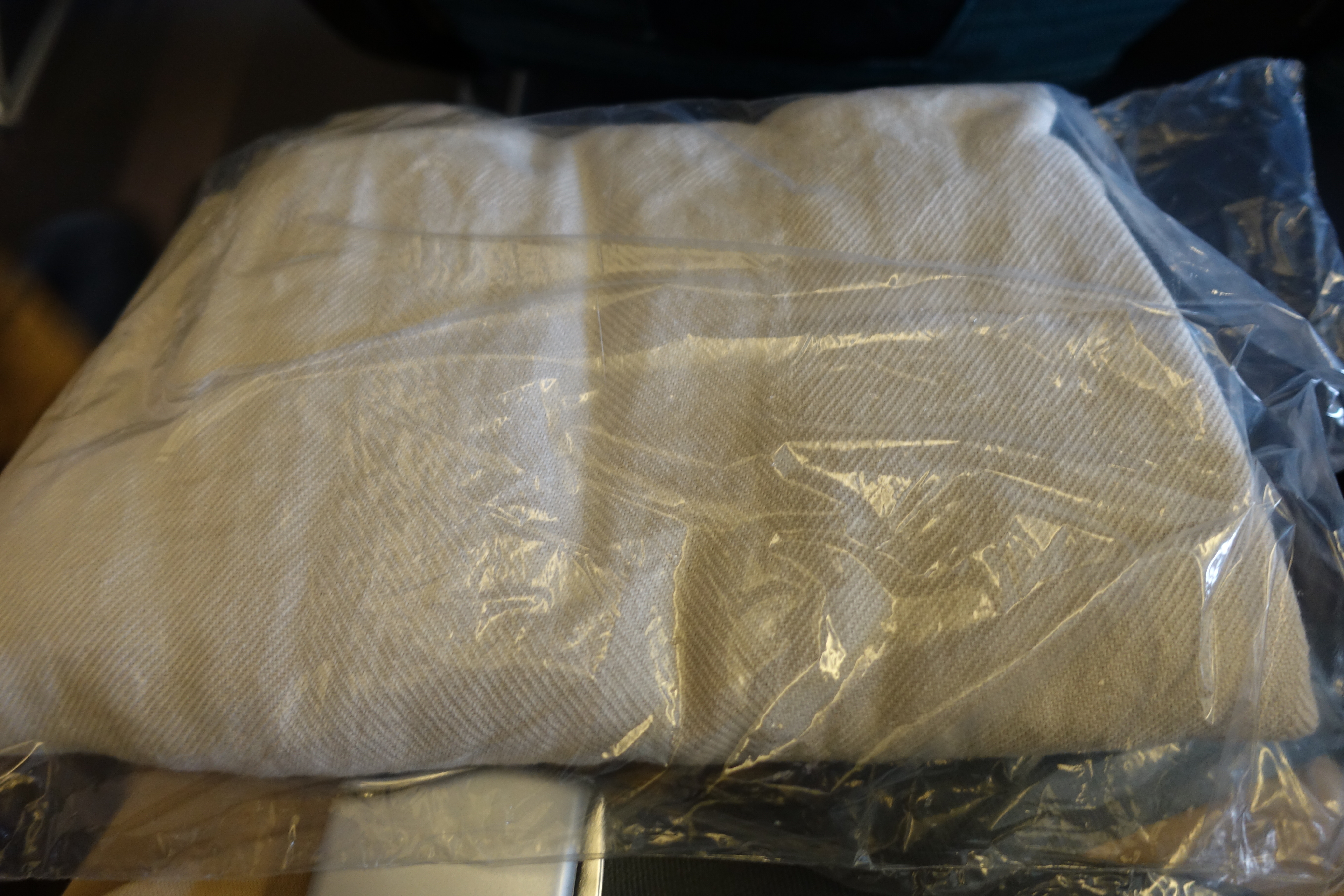 キャセイパシフィック航空、関西空港ー桃園国際空港便　エコノミー搭乗記