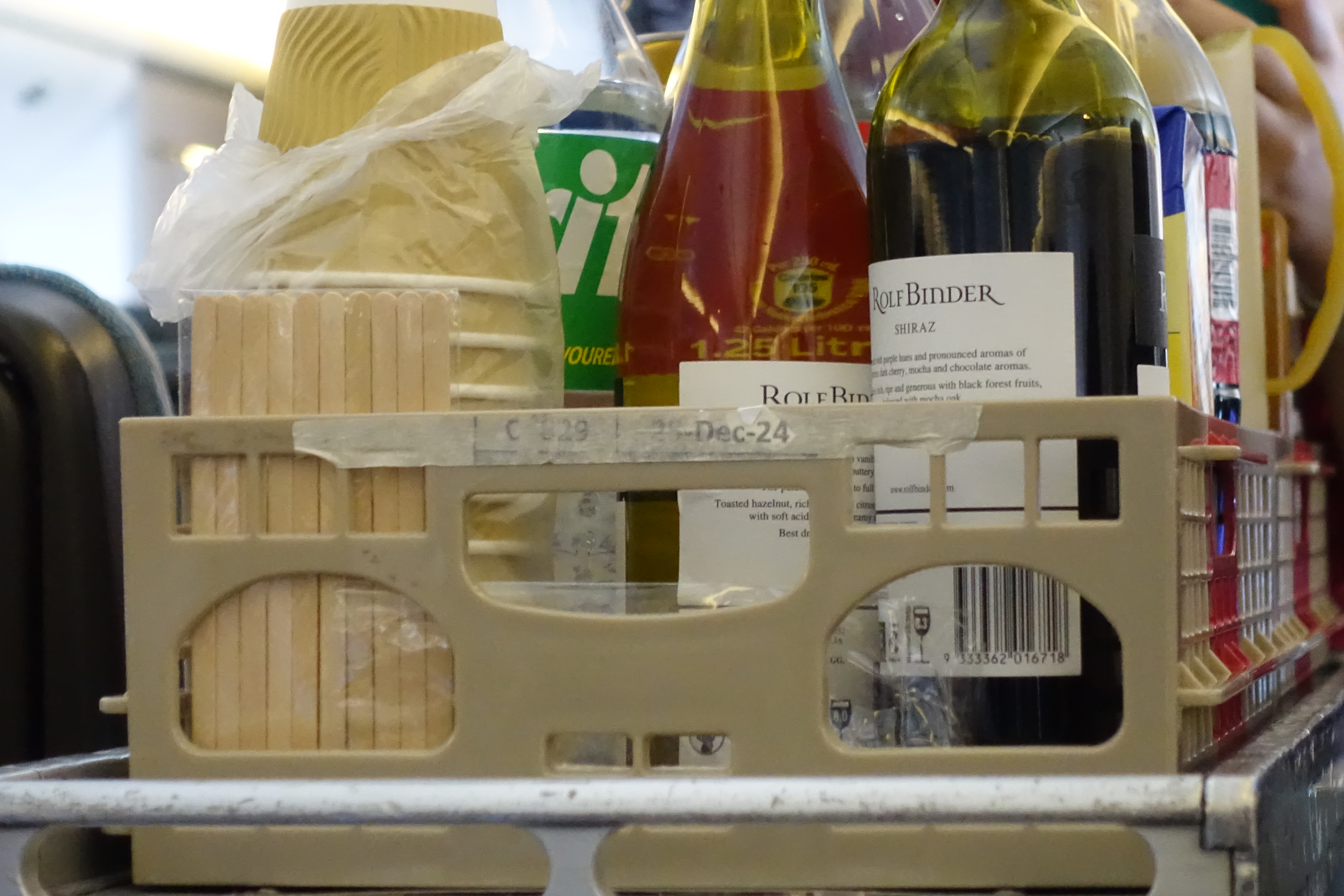 キャセイパシフィック航空、関西空港ー桃園国際空港便　エコノミー搭乗記