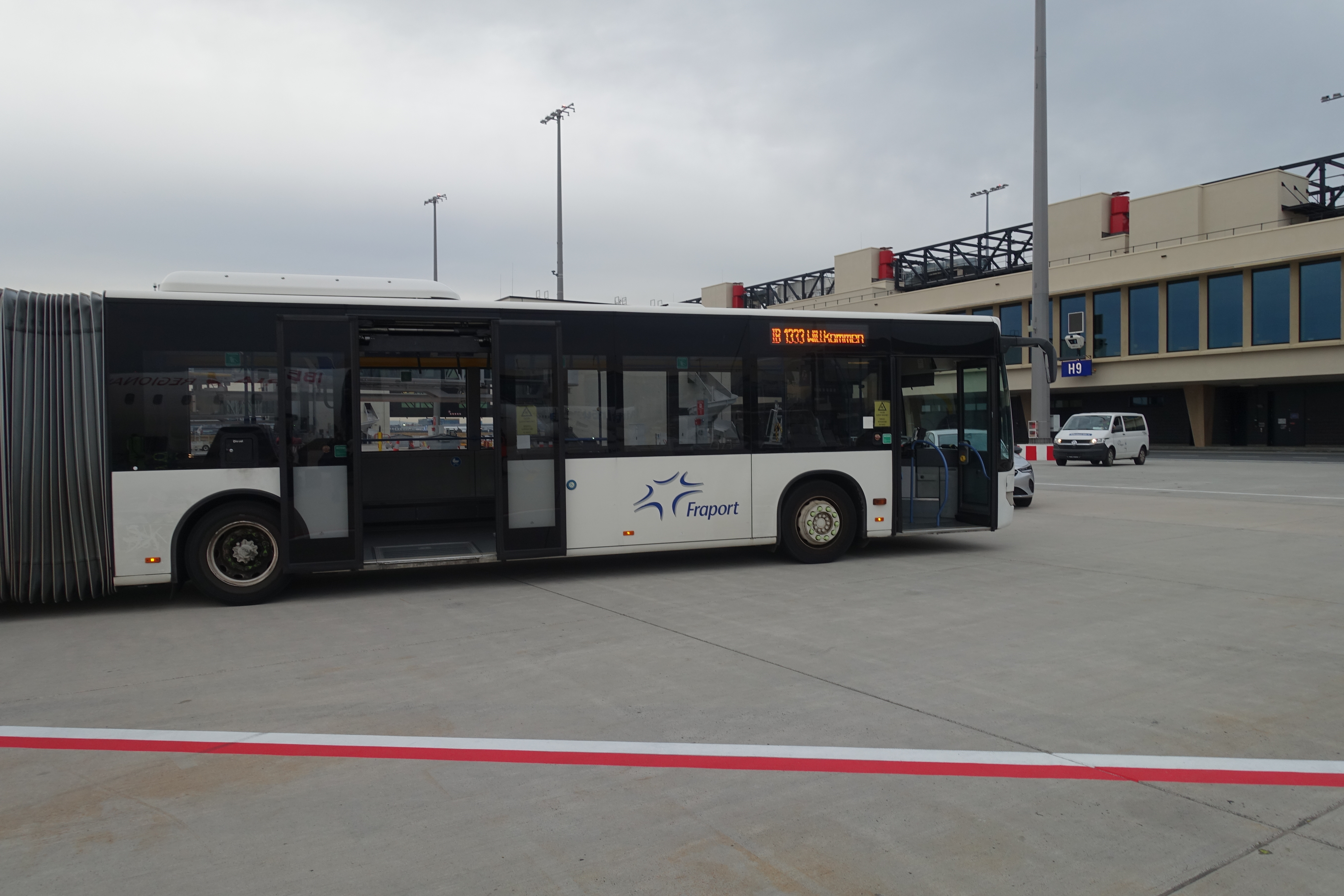 フランクフルト空港 第３ターミナル 60分未満で乗継はできるか　